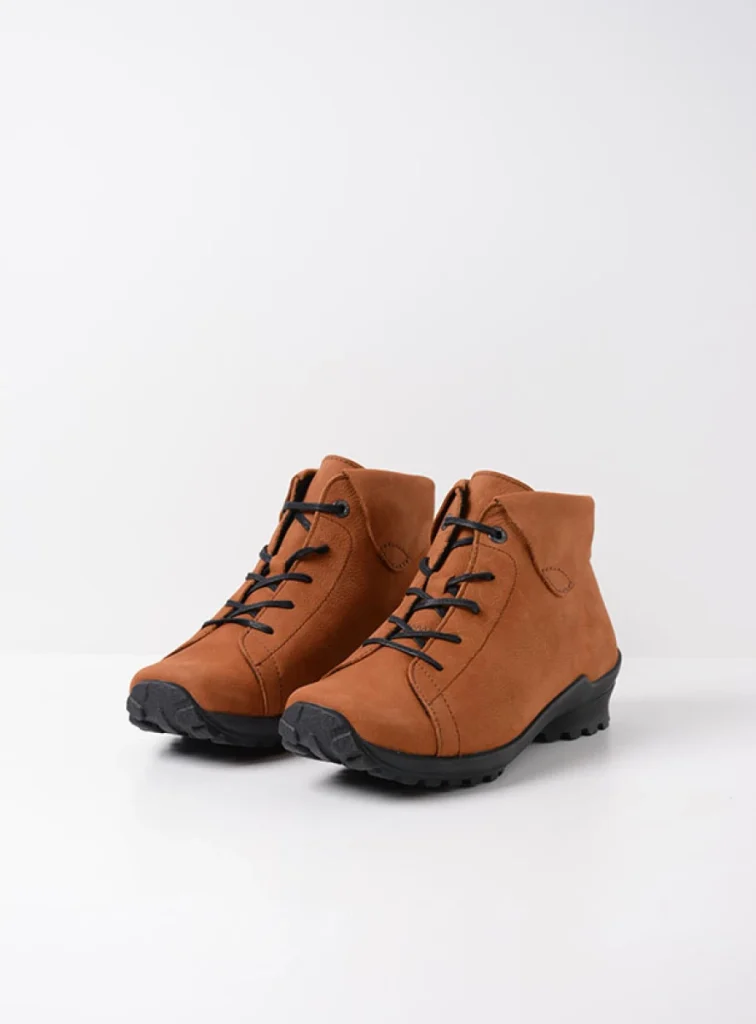 Wolky Hohe Schnürschuhe 01737 Teton 11430 Nubukleder cognac