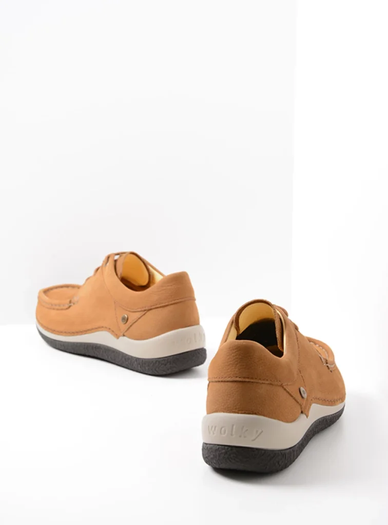 Wolky Sneakers 04525 Celebration 12430 Nubukleder cognac