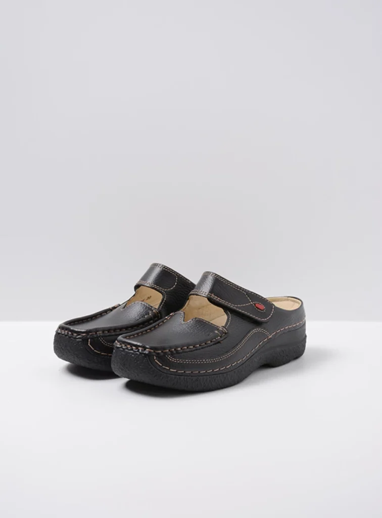 Wolky Clogs 06227 Roll Slipper 70000 Leder geprägt schwarz